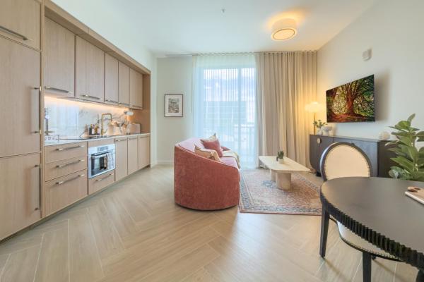 N835 Artistic Studio Retreat With Balcony In Wynwood - Miami, FL