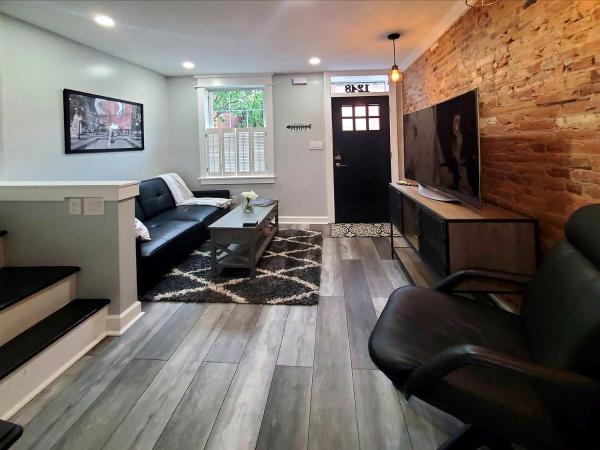 Fun Fishtown Rowhome - Sleeps 4 - Cherry Hill, NJ