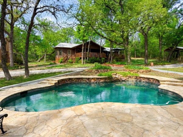 Restorative Cabin With Private Biohacking Center - Texas