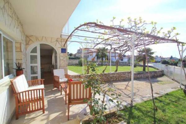 Welcoming Apartment In Novigrad, 40 M² With Peaceful Garden - Alpen