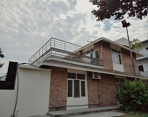 Qaya Guest House - 伊斯蘭馬巴德