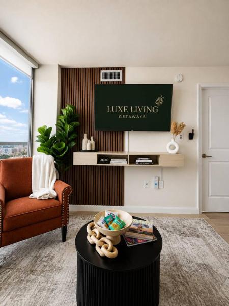 Luxe King Suite City Views Downtown Ft Myers - 麥爾茲堡