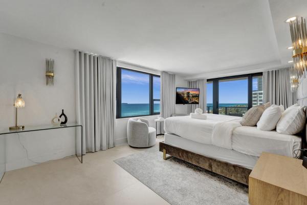 Beautiful Oceanfront 3bdr Condo 801 - Miami Beach, FL