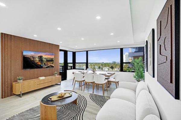 Bright 3br 3ba Condo With Stunning Bay Views In Oceanfront Complex 820 - Miami Beach, FL