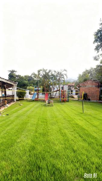 Los Grajales Country House - Cali