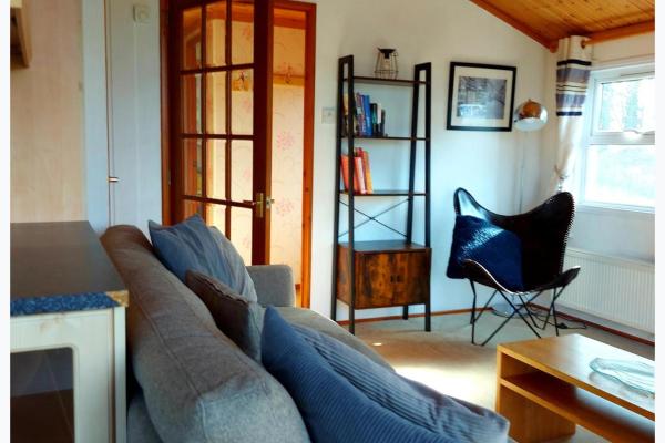 Cabin Sleeps 6 With Indoor Pool Parking - Devon