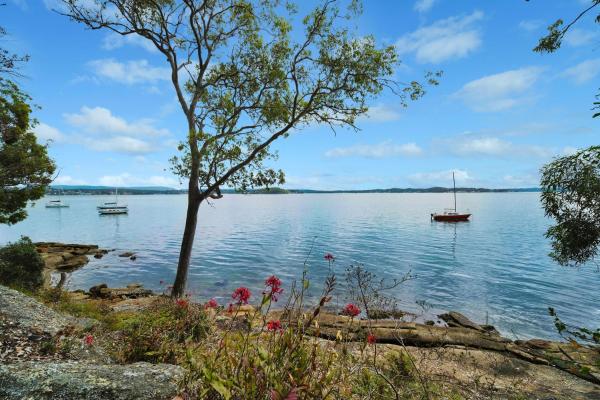 Wangi Waterfront Hideaway - Belmont