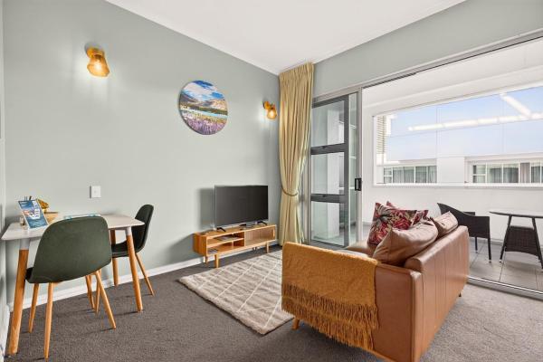 Central Studio With Sky Tower Views Zodiak Stays - Auckland