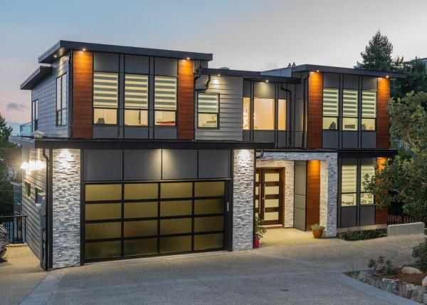 Oceanvista Spacious 2br 3bd 1bth Free Parking Stunning Ocean And Mountain View - Vancouver Island