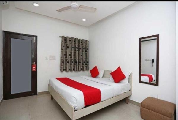 Hotel Veer - Near Nizamuddin Dargah - New Delhi