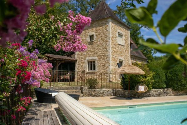 Villa Avec Piscine Privée à Vézac, 160 M² - Vézac