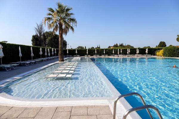 House With Garden, Pool, And Bbq At Lake Garda - Lazise
