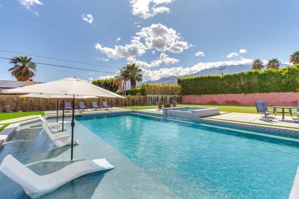 Your Private Getaway Awaits - Palm Springs, CA