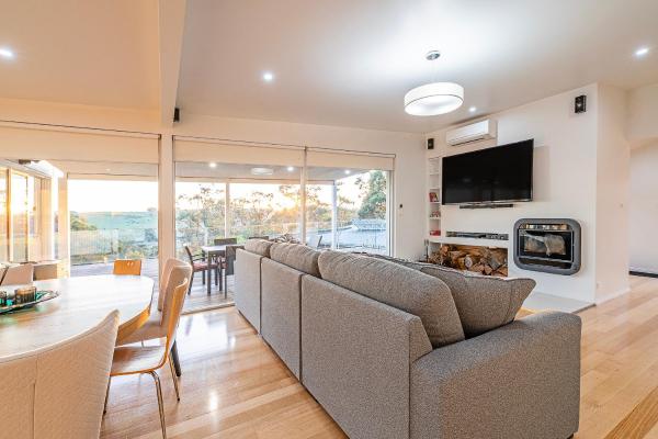 Golden Hours - Serene Bushland Outlook & Outdoor Spa - Hobart