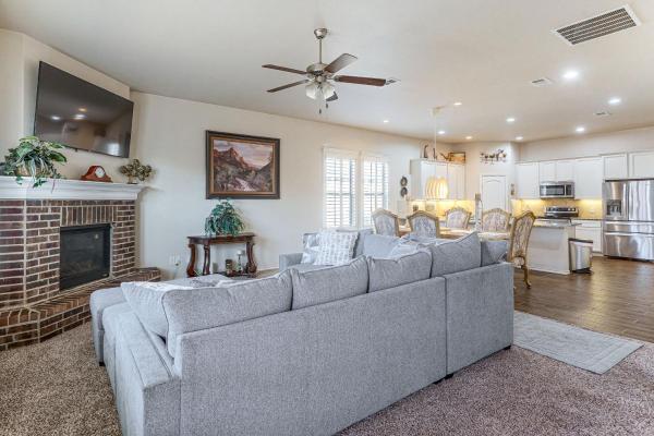 Grill & Yard! Family Escape, 8 Mi To Dtwn Odessa - Odessa, TX