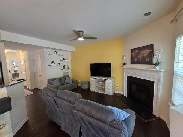Gated House Near Charlotte Airport - Charlotte, NC