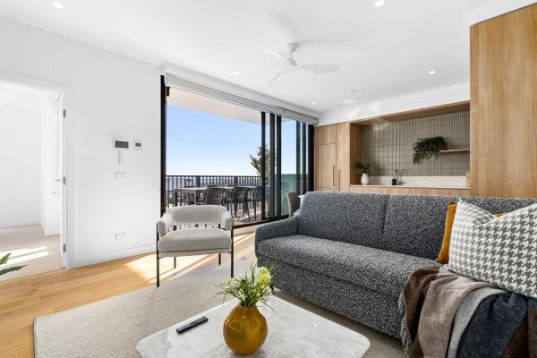 Bayview Canopy @ The Fareham | 2bed 2bath 1car - St Kilda