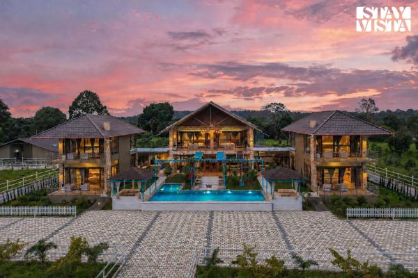 Stayvista At Sthala With Pool, Mountain View - コダグ