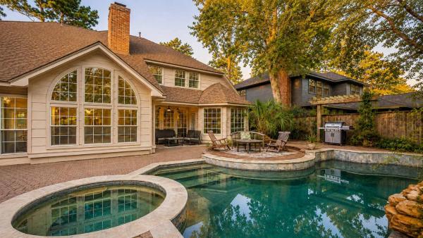 Houston 4br - Pool Hot Tub & Waterfall - Houston, TX