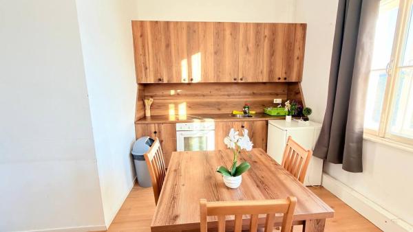 Sunlit 5br Group Haven - Fits 11 - Vienna