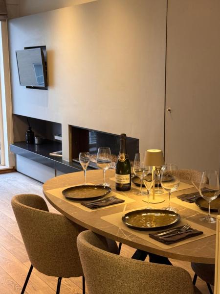 Seacast Oostende - Vakantieappartement 2 Slpk Met Terras En Zijdelings Zeezicht In Centrum - Ostende
