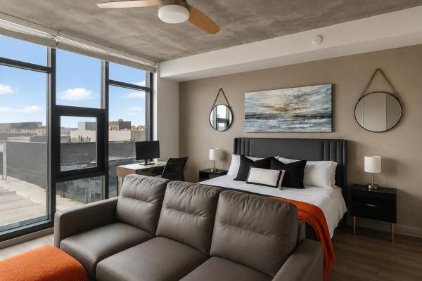 Stylish Studio Skyline Views And Pool - 앨라배마