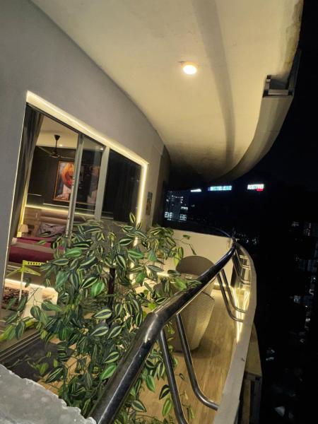 Adoii Homes Espresso Luxurious Supernova Stay - Noida
