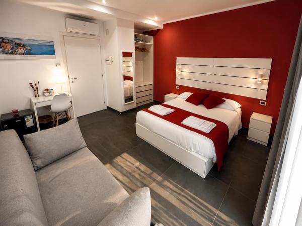 Soave Rooms - Naples