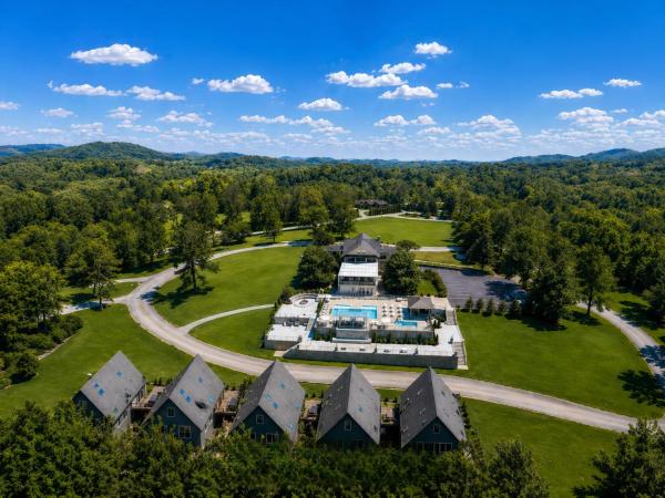 Skylaranna Resort & Spa - Hendersonville, NC