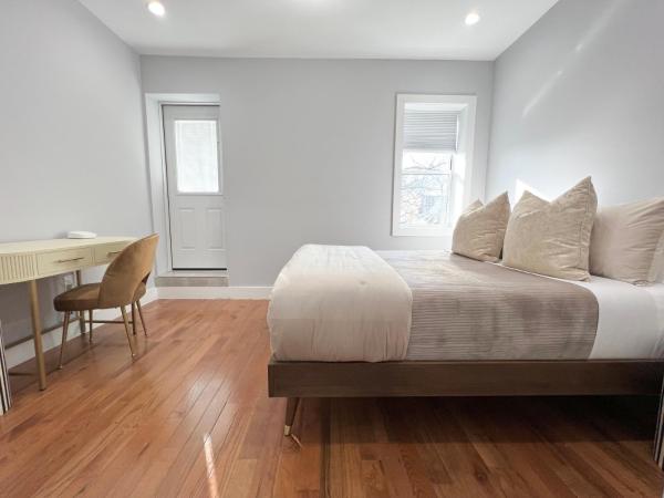 Private Townhouse In Nyc - Queens, NY