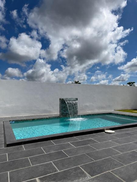 Sunshine Pool - Fajardo