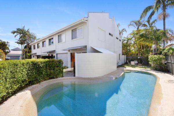 The Islander Tropical Noosa Getaway - Noosa Heads