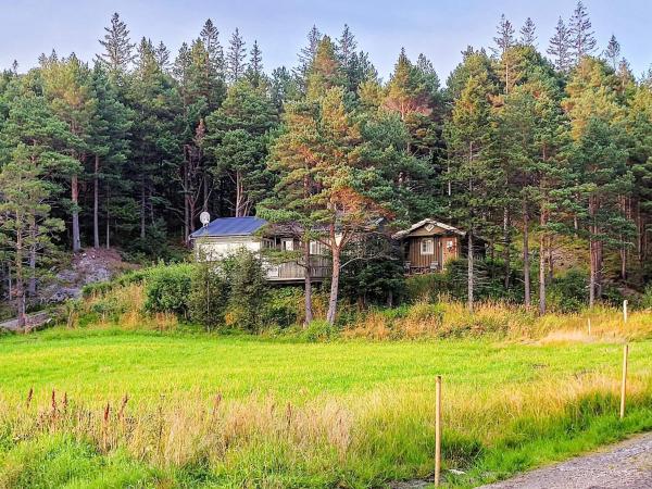Na fotografii je vidět objekt 6 person holiday home in Flatanger nacházející se ve městě Vik.