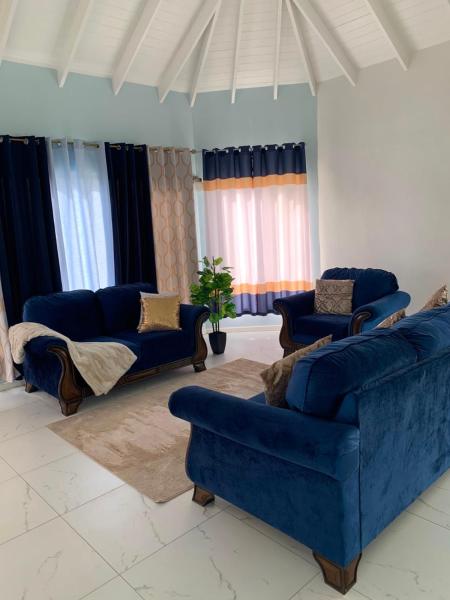 Seaview Oasis - Santa Lucia