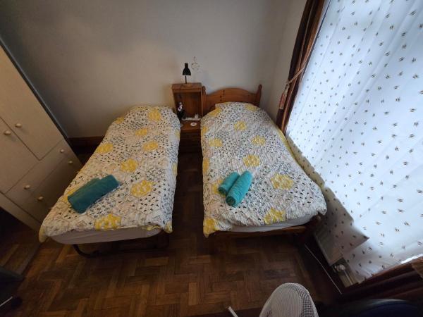 Humble Bee Room - Glastonbury