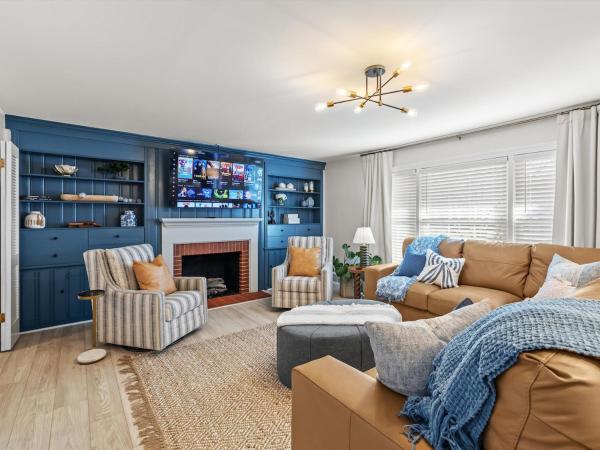 Bluegrass Maple Manor-sleeps 20 Game Room Hot Tub - Owensboro, KY