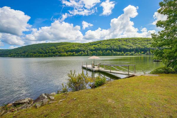 Dainty New Preston Cottage W/ Dock & Lake Views! - Kent, CT