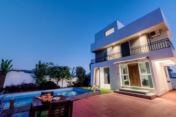 Ventara - Lux 4bhk Villa Pvt Pool Mountain View Karla Caves - Lonavla