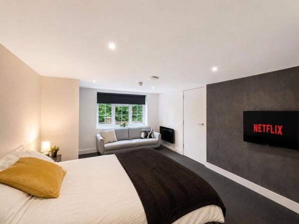St14 | 1-bed Flat In Canterbury | Parking & Wifi - Canterbury