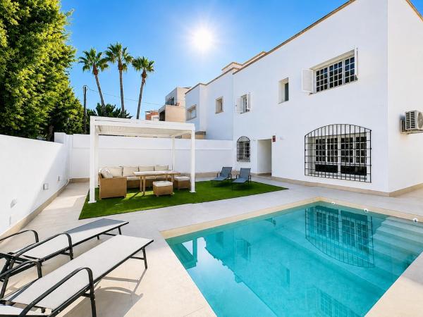 Villa Jardín Con Piscina Privada, Playa A 300 Metros, 8 Pax - Almería