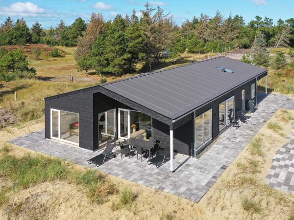 Modern Retreat In Graerup - Vejers Strand