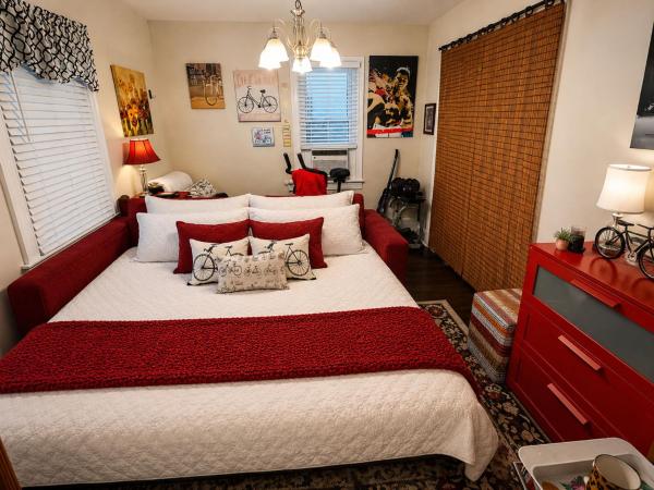 Red Room De Spa Access - Chesapeake Bay