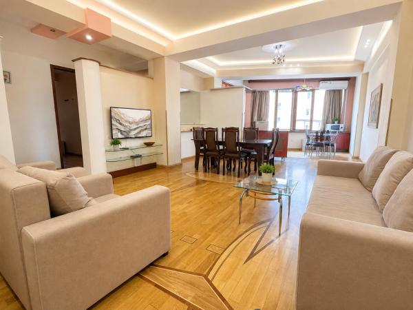 Premium 3br & 3ba Apartment With Balcony Near Republic Square - Yerevan