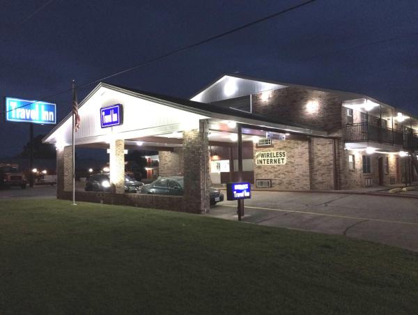 A la foto es mostra l'objecte Travel Inn & Suites situat a la ciutat de Linden.
