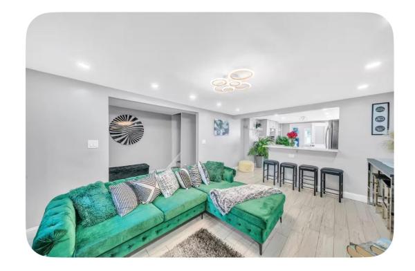 3 Bedroom Cozy Retreat With Large Backyard - New York, NY