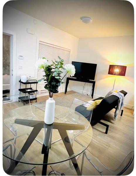 Private 2-bedroom Basement Suite In South Surrey Near White Rock - White Rock