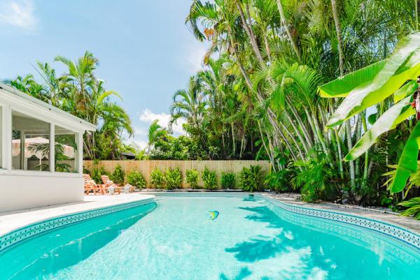 New! Designer Pool Oasis 5 Min To Beach - Pompano Beach, FL