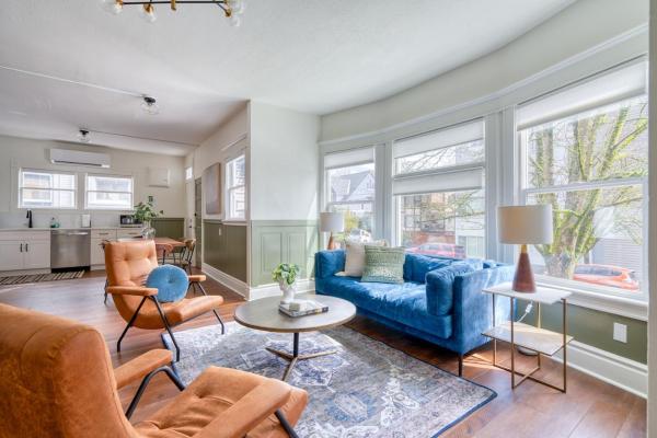 Renewed Classic Craftsman 6 Bed - 95 Walkscore - Portland