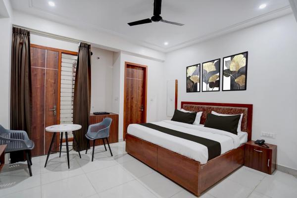 Hotel O Red Tree - Noida