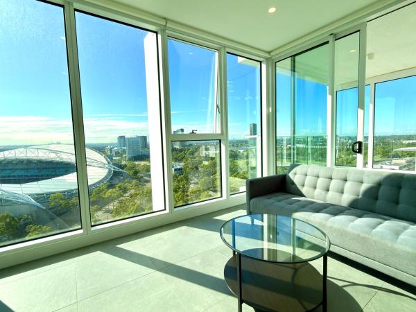 Olympic Park Gem 2 Bedroom Condo -Pool Gym Parking 17 - Auburn